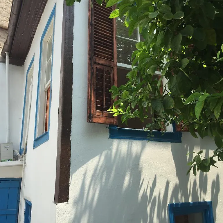 Findik Pansiyon Esmirna Hostal