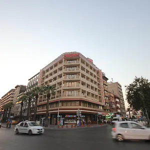 Grand Corner Boutique מלון